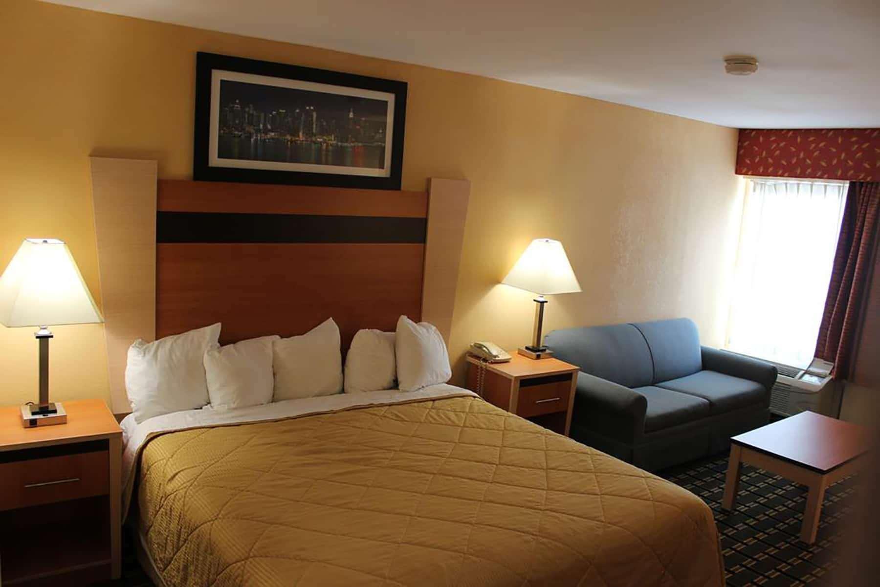 Baymont By Wyndham North Fall River Motel